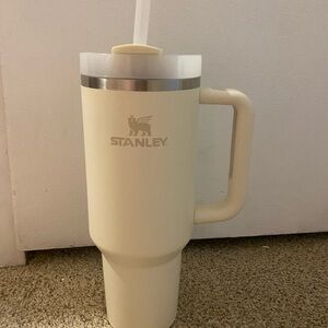 Stanley Cream Tumbler with Handle